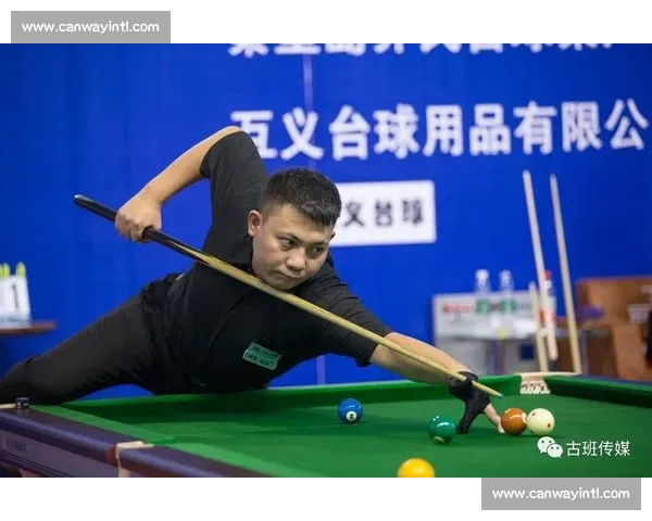 郑宇伯对决彭祥伟擂台巅峰之战引爆格斗圈关注谁能登顶荣耀时刻