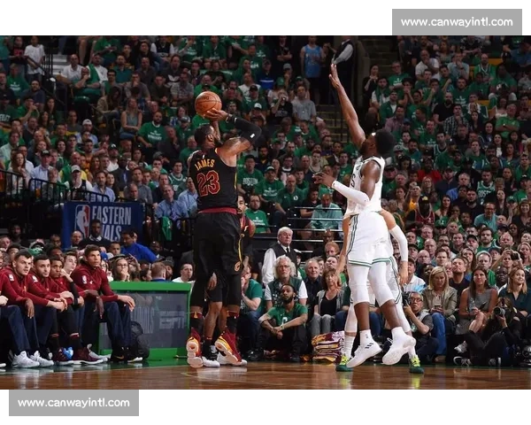 骑士凯尔特人第四战鏖战全场攻防博弈决定系列赛最终走向在东部舞台